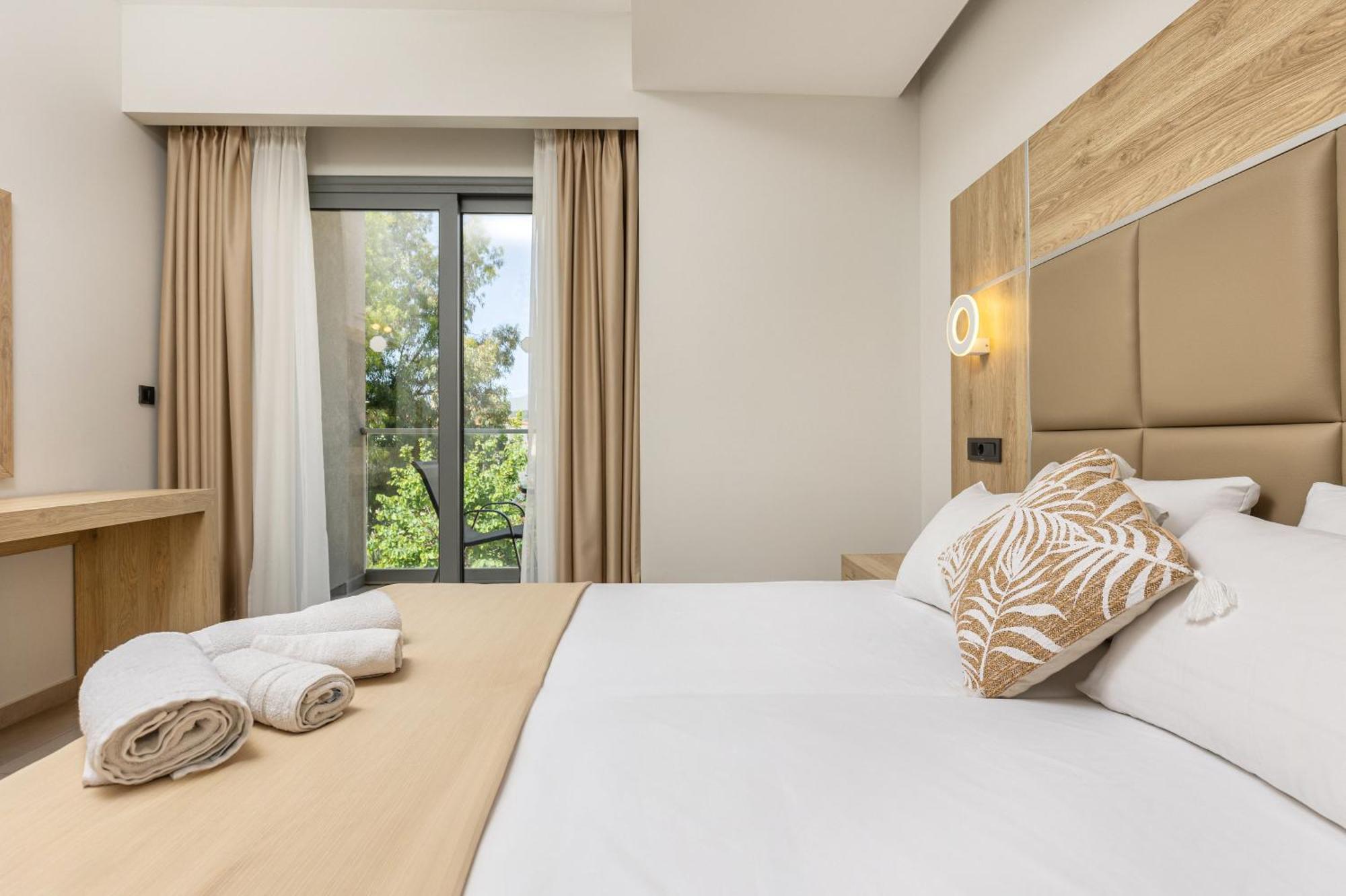Esperia Hotell 3*