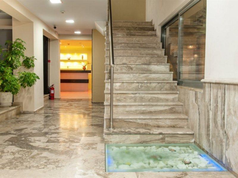 Esperia Hotel 3*
